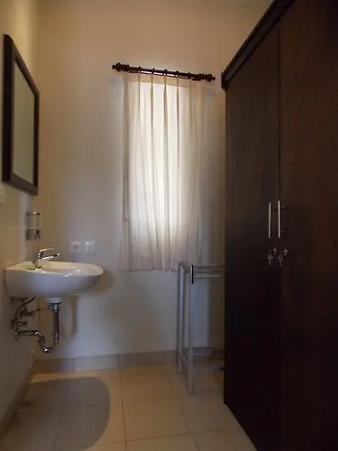 Lili Hotel 3*